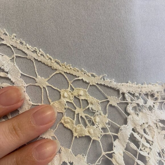 S/M| 1930s Pearly White Liquid Satin and Lace Antique Slip Dress - Picture 5 of 10